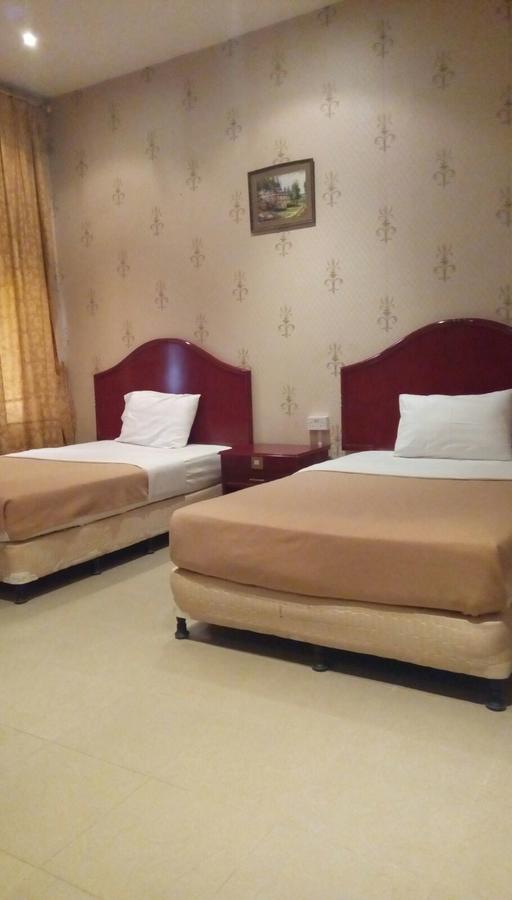 Bahrain Plaza Hotel Manama Luaran gambar